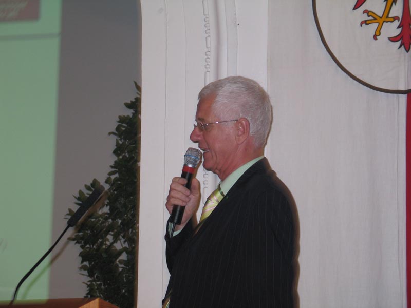 Obmann Gerhard Stocker bei der Generalversammlung 2006/07