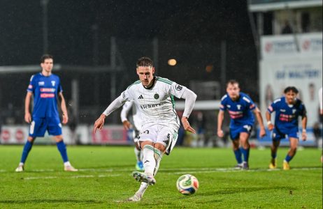 FCW siegt im Elferschießen