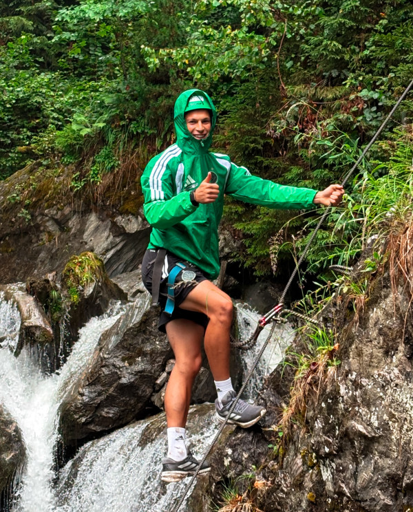 Teambuilding vor Saisonstart! 🖤💚

Unsere Mannschaft absolvierte eine Trainingseinheit der etwas anderen Art. Im Rahmen einer Teambuilding-Einheit stand ein Klettersteig auf dem Programm! Der Spaß stand dabei im Vordergrund – so verbrachten die Jungs einen großartigen Tag in der beeindruckenden Zillertaler Bergwelt! ⛰️🧗🏼

Ein herzliches Dankeschön an das @aktivzentrumzillertal.at und das @talbachstueberl für die Gastfreundschaft sowie die tolle Betreuung! 🙏🏼

#fcw1913