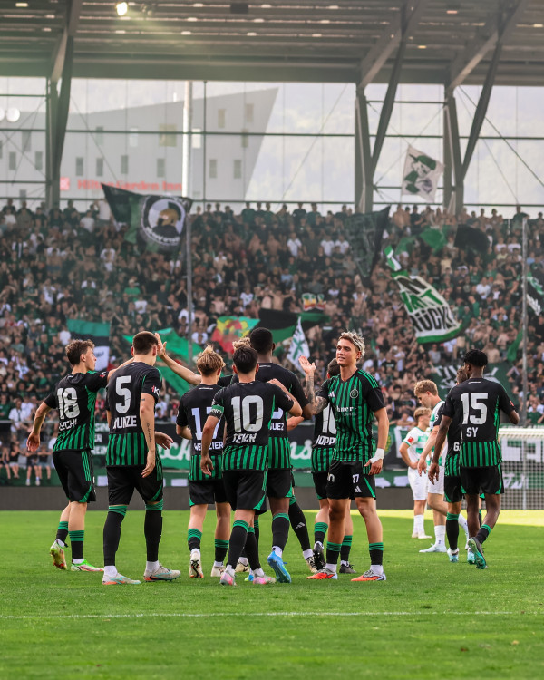❗️Saisoneröffnungstag❗️

🎤👕 15:40 Uhr → Start des Rahmenprogramms & Trikotpräsentation

⚽️🤝🏼 16:30 Uhr → FC Wacker Innsbruck vs. BSG Chemie Leipzig

🖤💚 18:45 Uhr → Mannschaftspräsentation

🍻🍔 Anschließend → Ausschank an mehreren FCW-Bars

#fcw1913