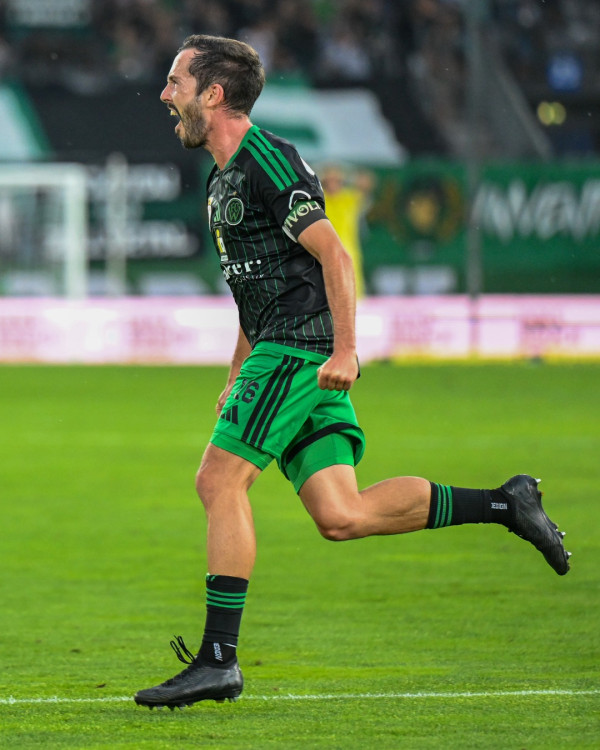 Was für ein Auftakt! ⚫🟢

Vor 4.244 begeisterten Fans feiern wir unsere Rückkehr in die LigaZwa mit einem souveränen 5:0-Heimsieg gegen Schwarz-Weiß Bregenz! 💪🏻

Spielbericht in der Story!

Jetzt dein Abo für die Saison 2026/27 online sichern! 

📸 @gepapictures/Daniel Schoenherr

#fcw1913
